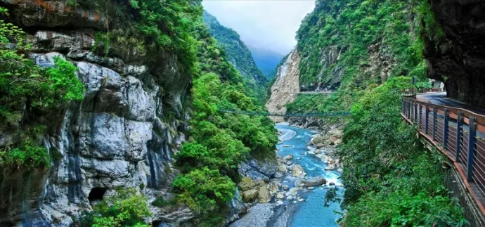 Công viên quốc gia Taroko ghi điểm với cảnh sắc thiên nhiên hùng vĩ