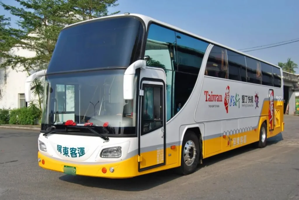 Đi xe buýt Kenting Express từ ga Zuoying THSR