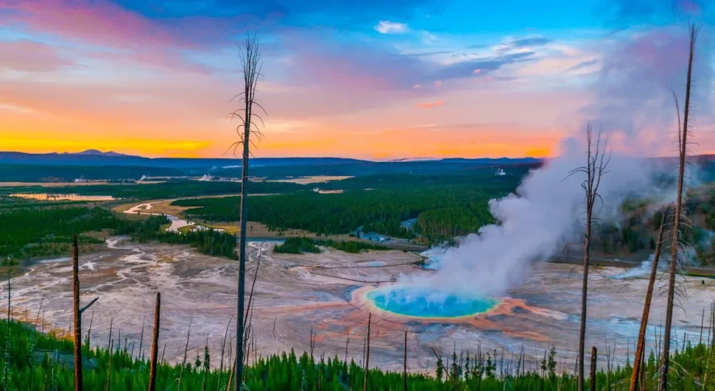 Ghé thăm Công viên quốc gia Yellowstone là trải nghiệm thú vị